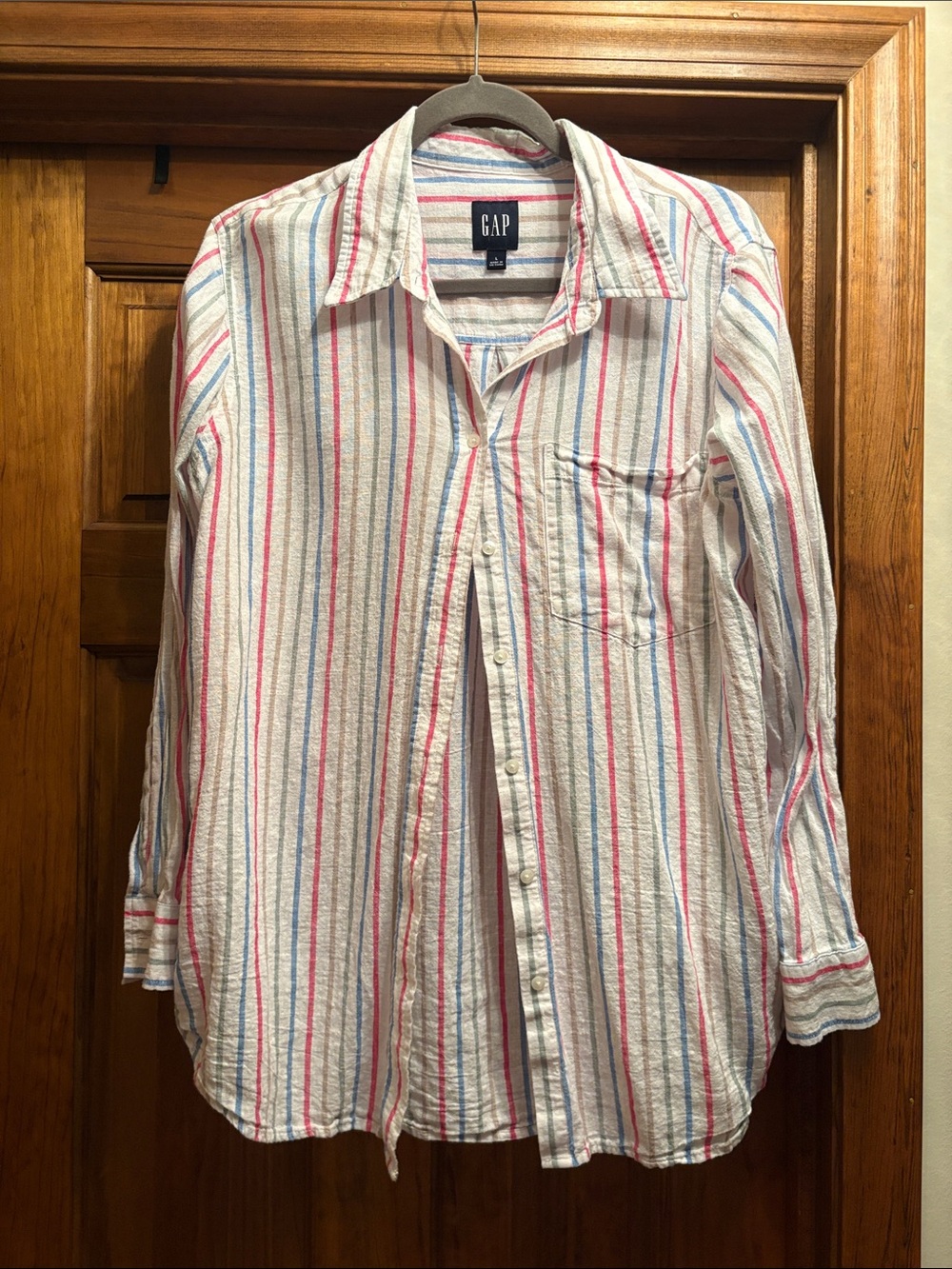 GAP Striped Button-Down Shirt in White with Red and Blue Stripes